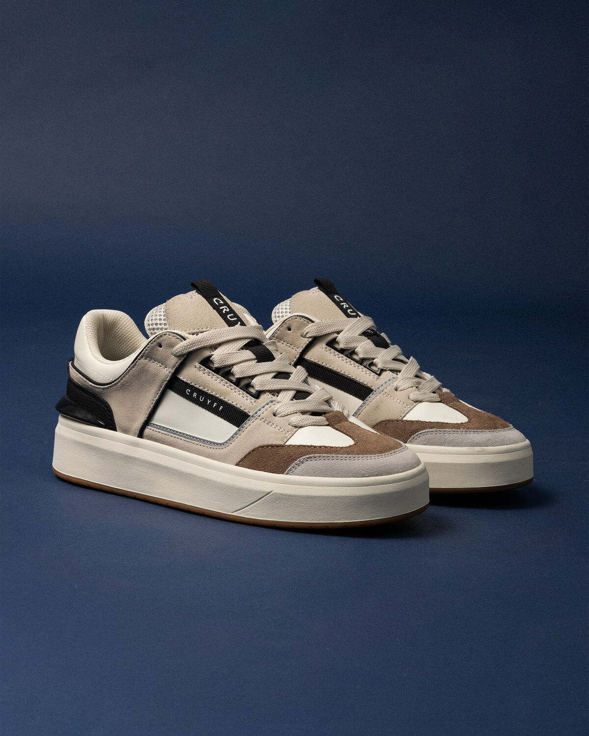 Kickturn, White/Miscellaneous, hi-res