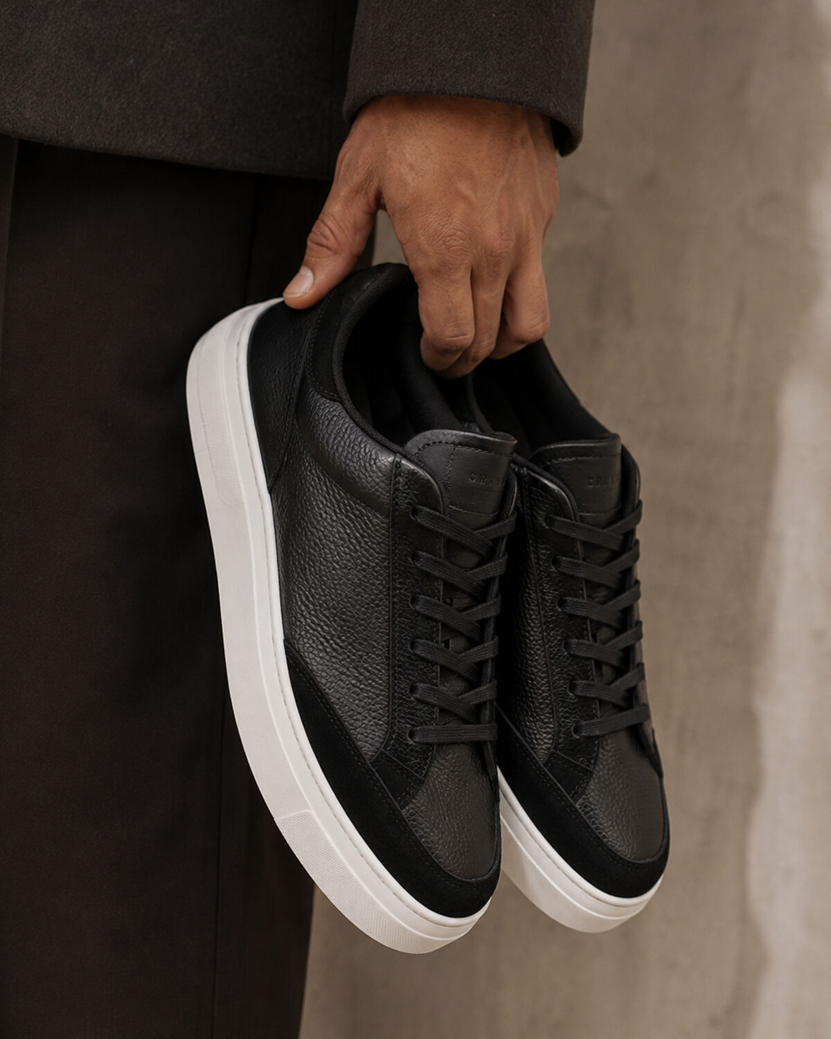 Derby Classic, Black, hi-res