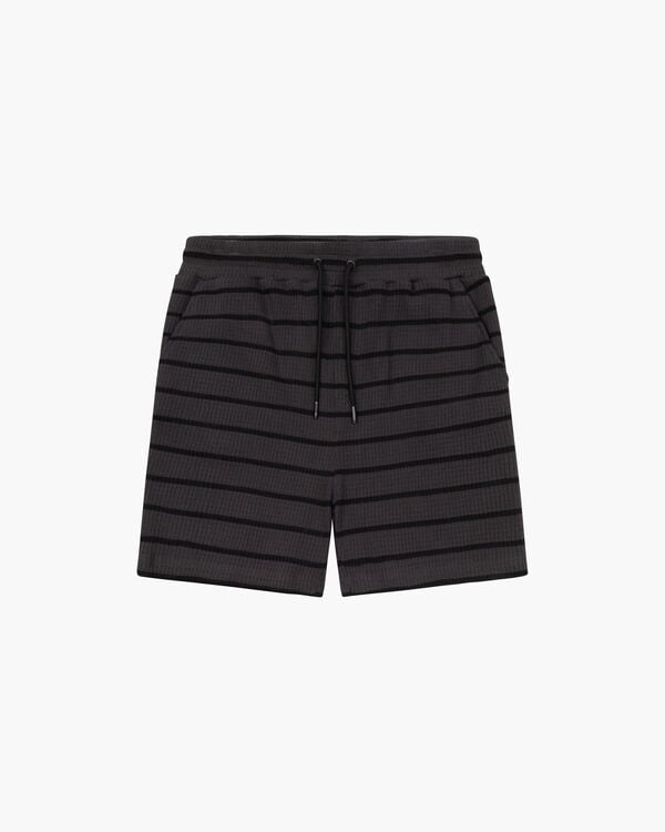 Nova Shorts