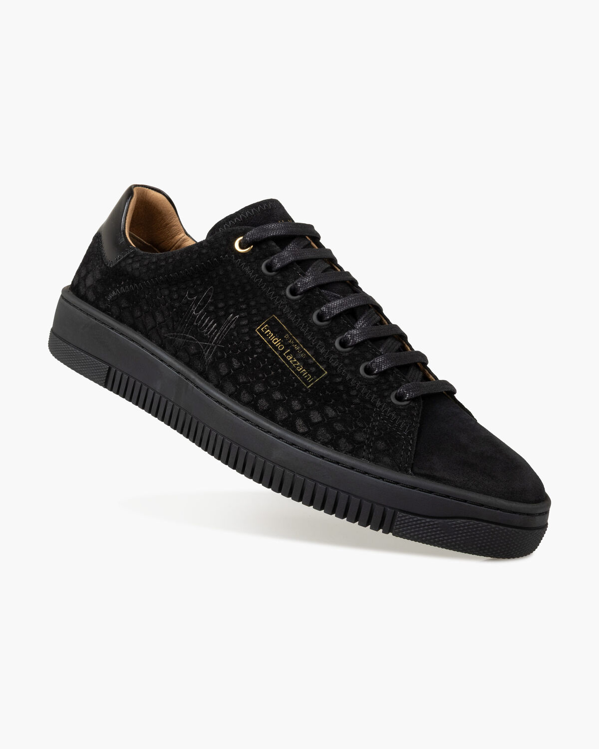 Joan, Black, hi-res
