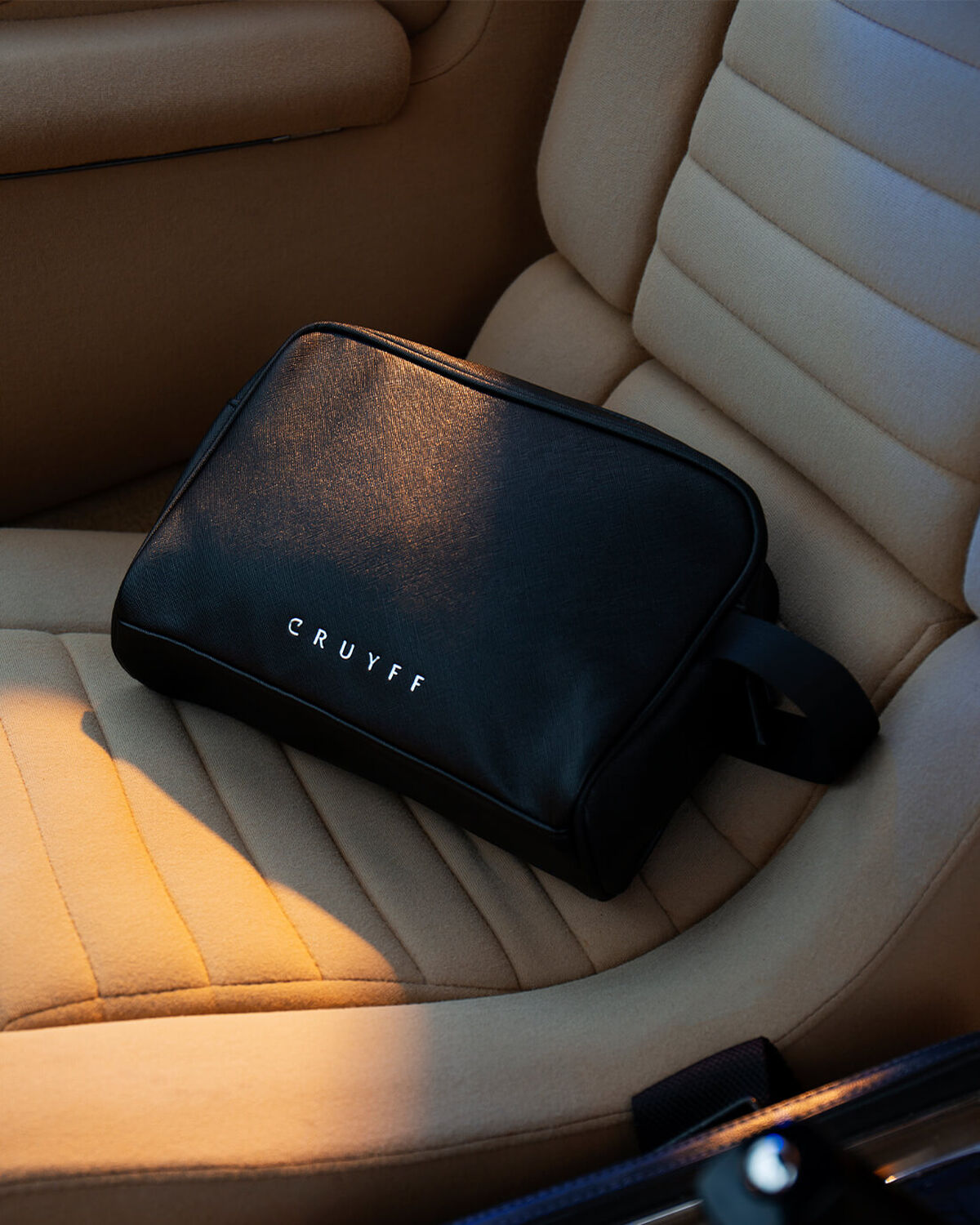 Segura Washbag, Black, hi-res