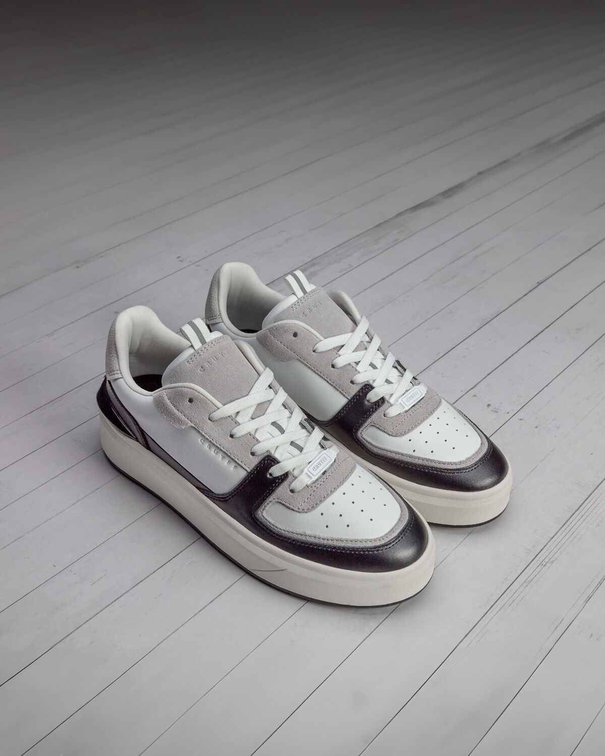 Surefire Tennis, White/Black, hi-res