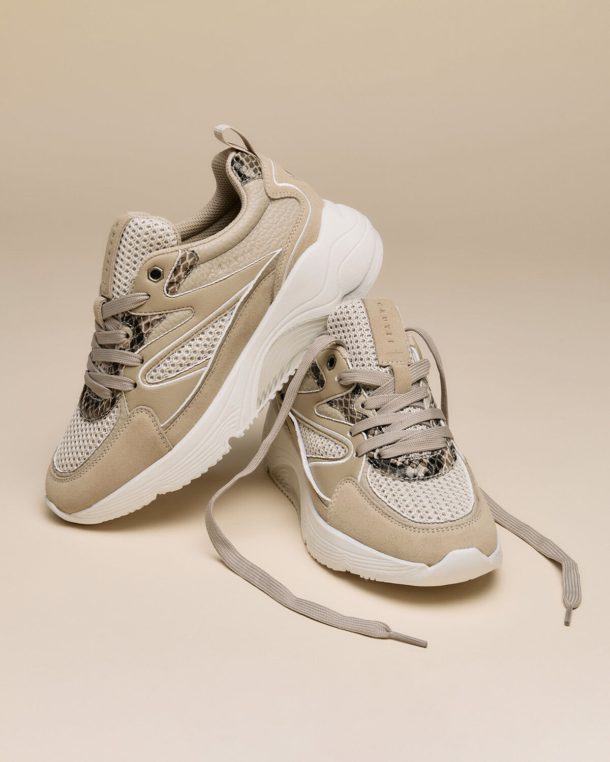 Madina, Cr&egrave;me, hi-res