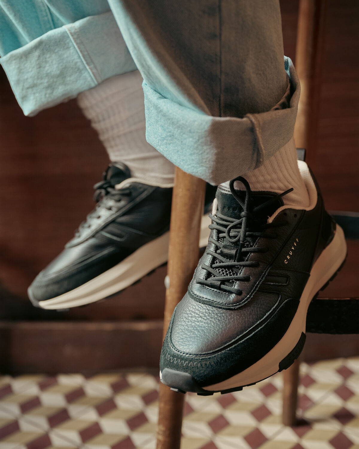 Ambruzzia, Black, hi-res