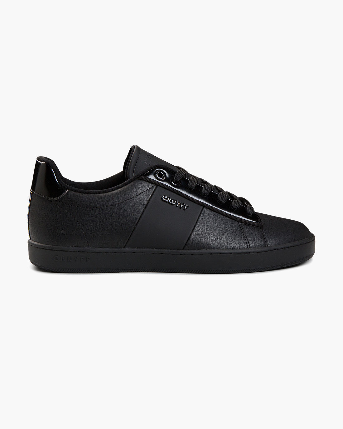 Matte shop black trainers